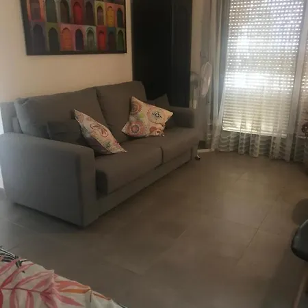 Port Apartment *